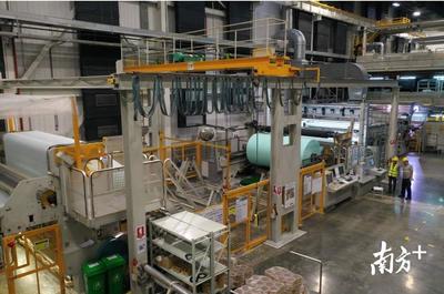 24小時(shí)不停產(chǎn)，50名工人春節(jié)堅(jiān)守 南海無紡布口罩生產(chǎn)線全力支援抗疫前線